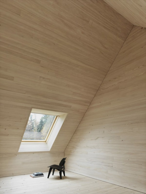 木质简单优雅的仓库式住宅